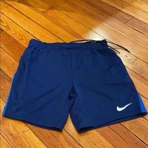 Nike Dri-fit men’s medium athletic short